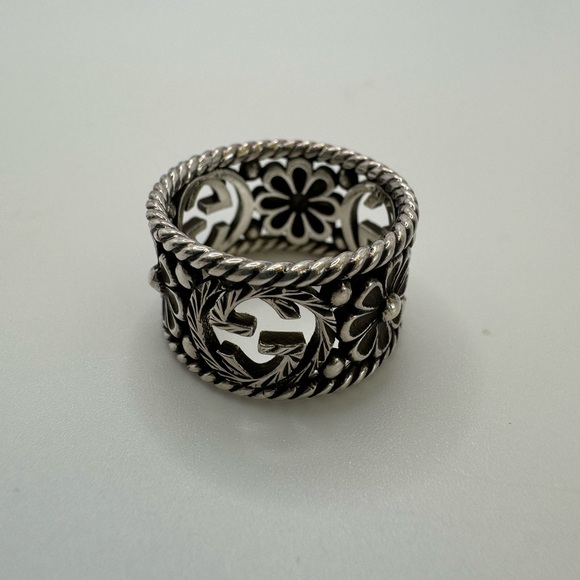 GUCCI INTERLOCKING SILVER RING - Picture 9 of 11